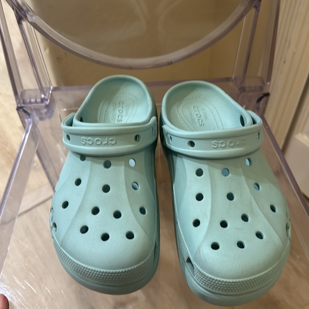 Crocs Platform Clog - mint green great condition size 9